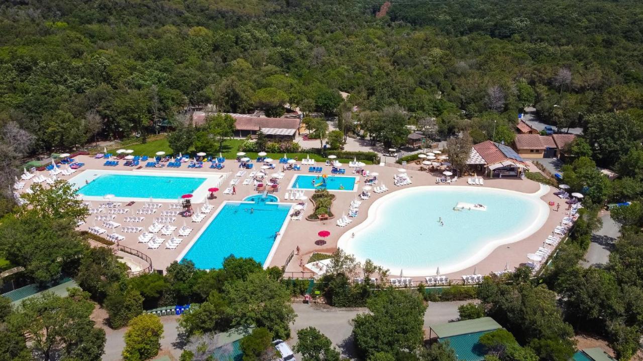 Aldeamento Turístico Hu Village 3*