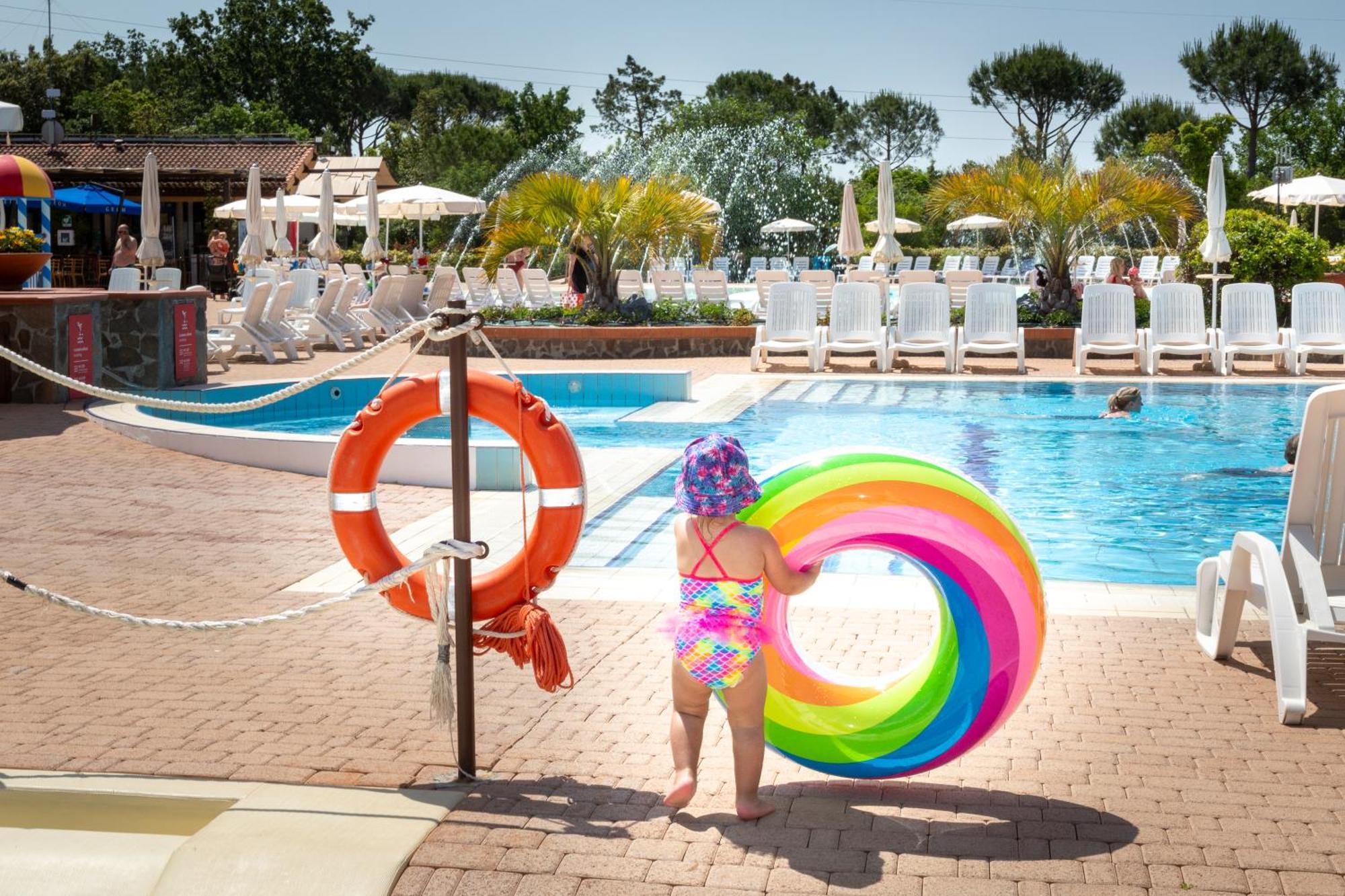 Aldeamento Turístico Hu Village 3*